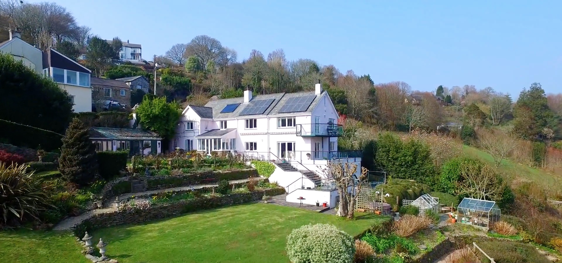 Riverside Cottage Property Video Strutt and Parker Panoptic Motion